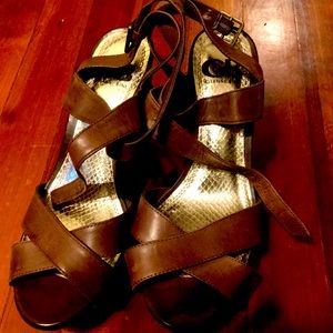Wedge sandals